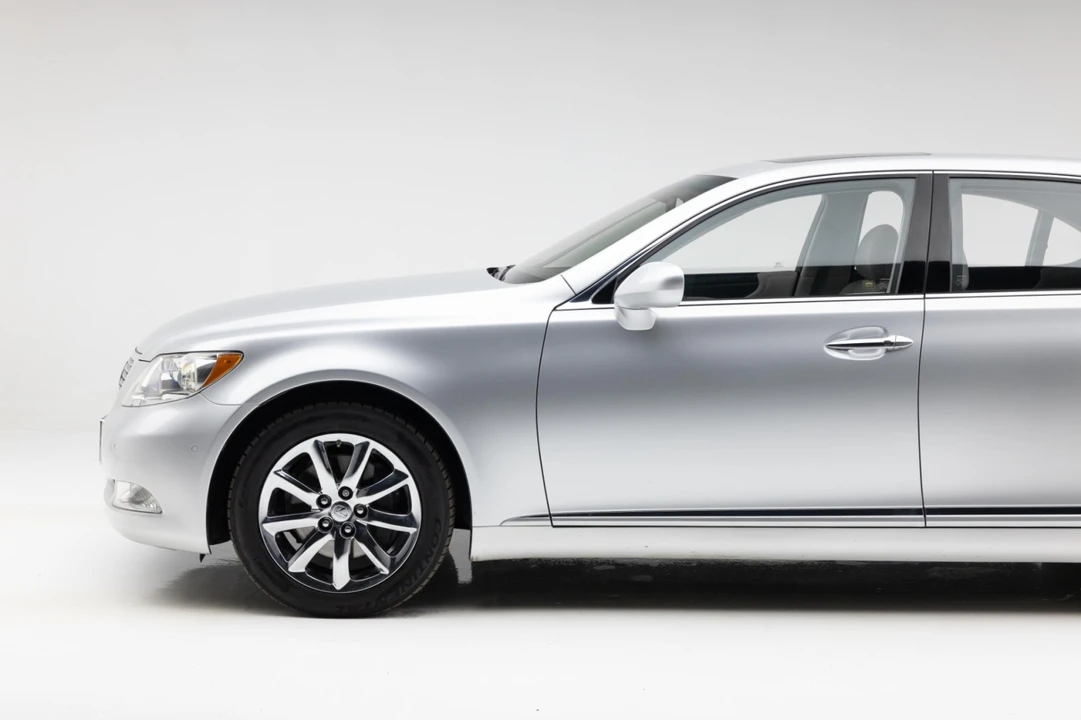 2007 Lexus LS 4th Gen - Image 17 of 21