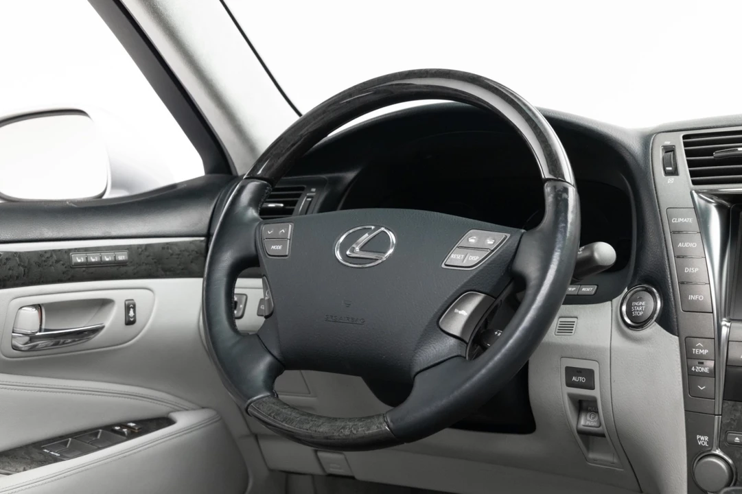 2007 Lexus LS 4th Gen - Image 12 of 21