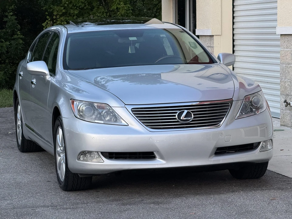 2007 Lexus LS 4th Gen - Image 4 of 31