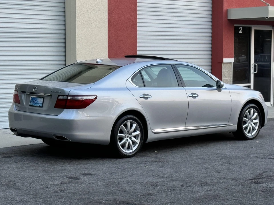 2007 Lexus LS 4th Gen - Image 11 of 31