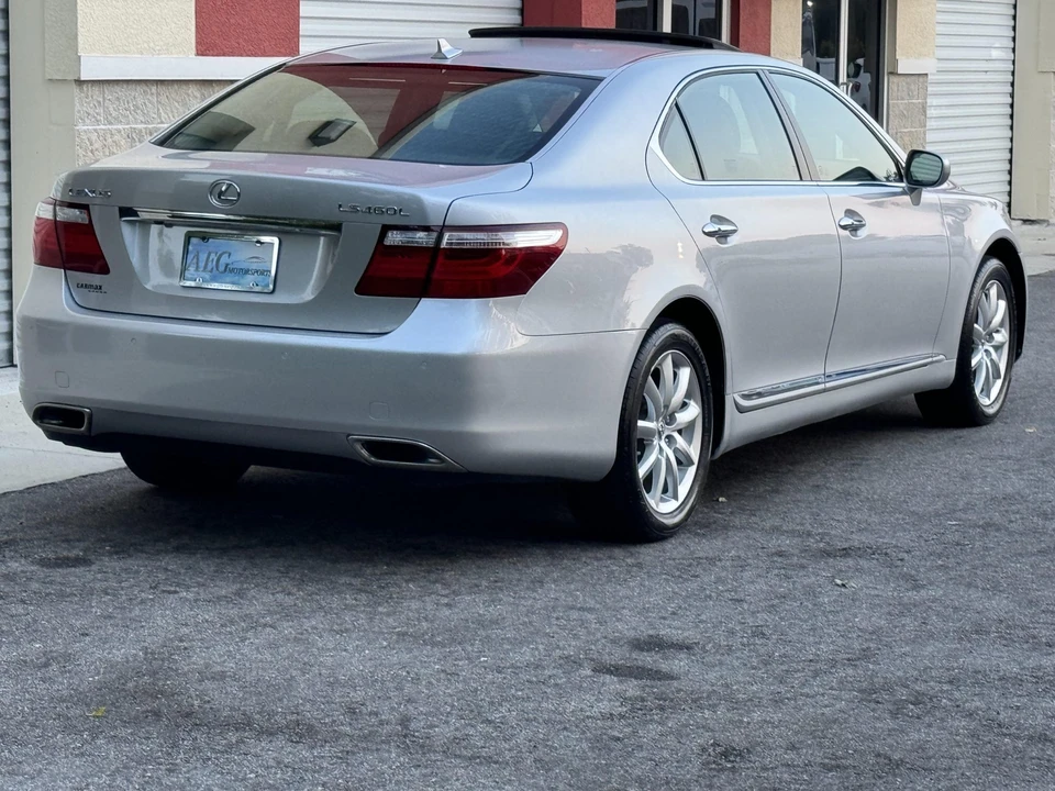 2007 Lexus LS 4th Gen - Image 12 of 31