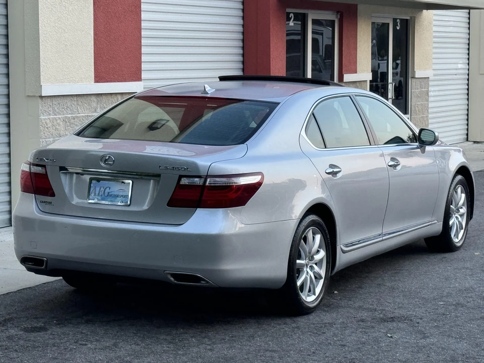 2007 Lexus LS 4th Gen - Image 14 of 31
