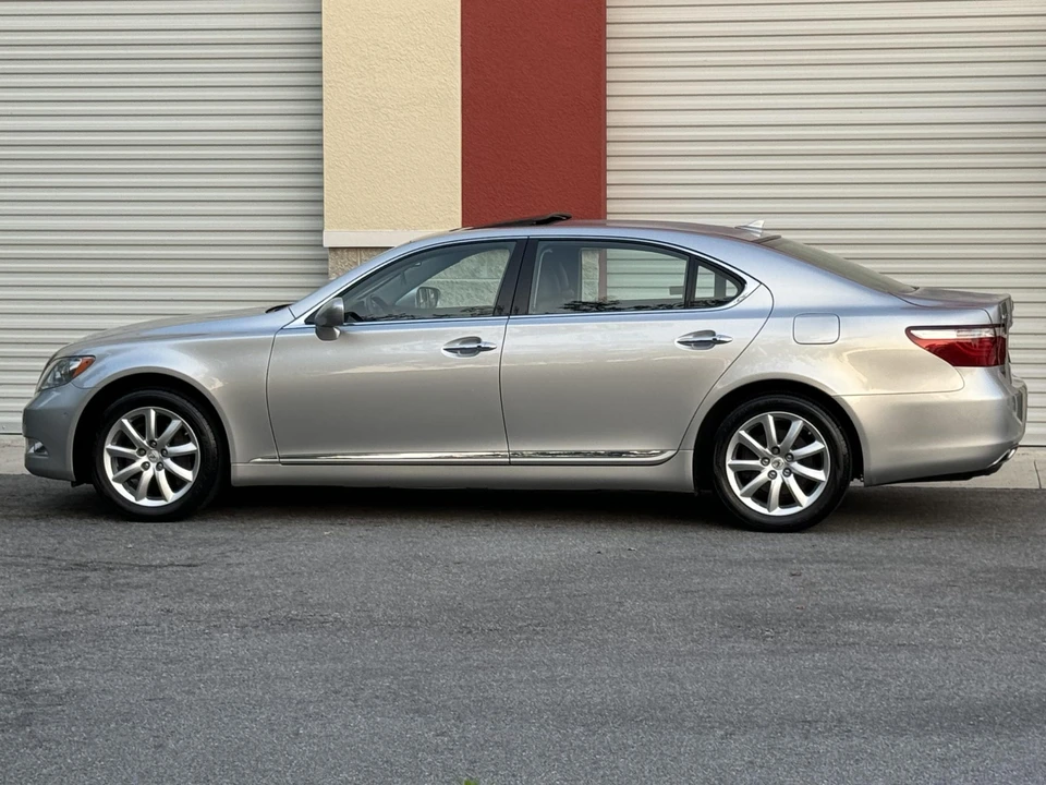 2007 Lexus LS 4th Gen - Image 26 of 31