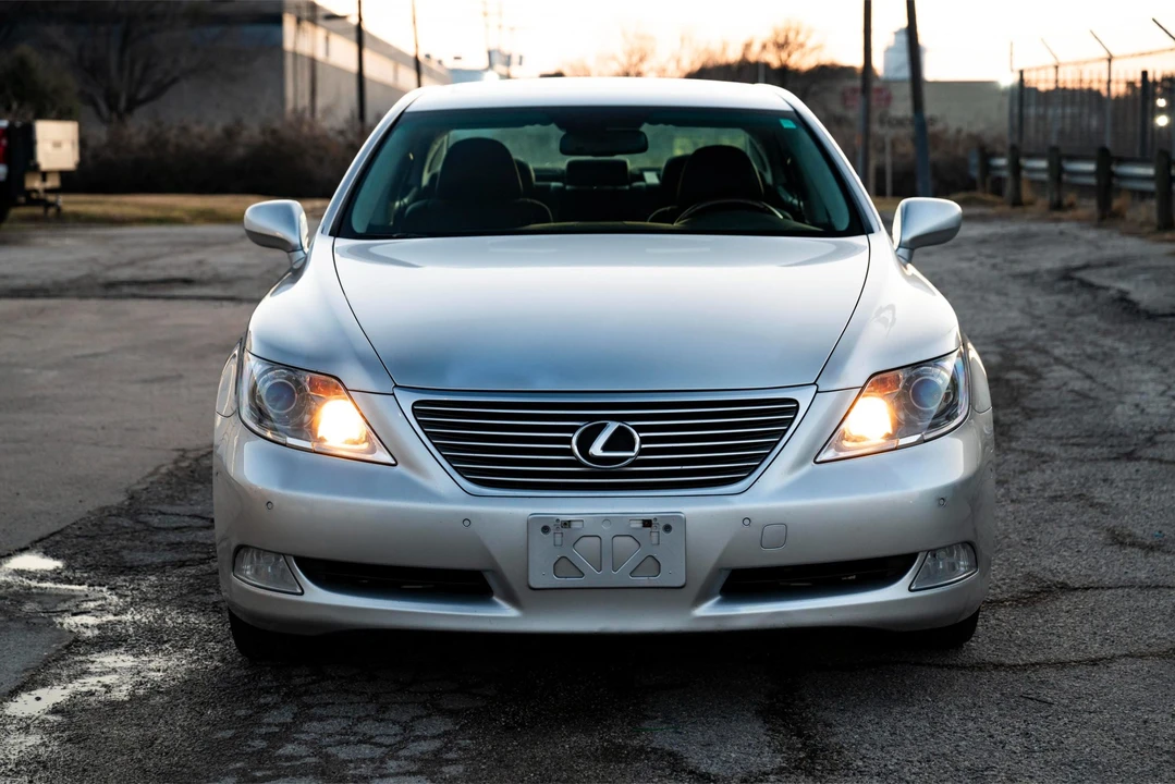 2007 Lexus LS 4th Gen - Image 5 of 31