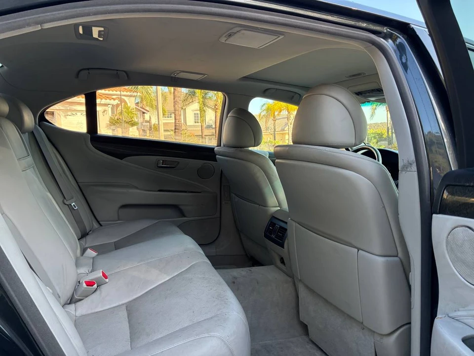 2007 Lexus LS 4th Gen - Image 12 of 22
