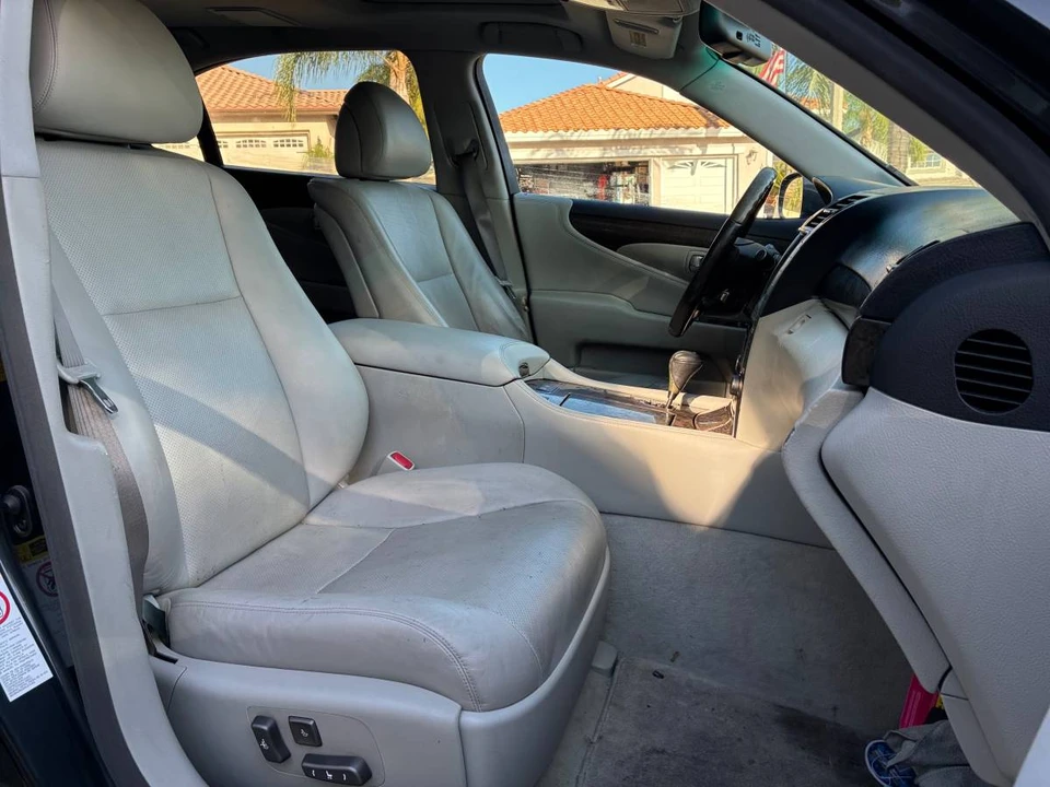2007 Lexus LS 4th Gen - Image 14 of 22