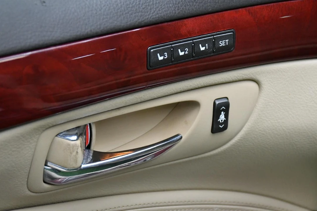 2007 Lexus LS 4th Gen - Image 14 of 21