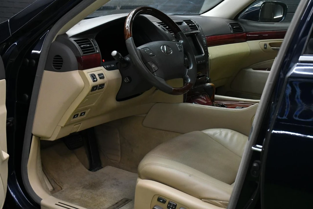 2007 Lexus LS 4th Gen - Image 16 of 21