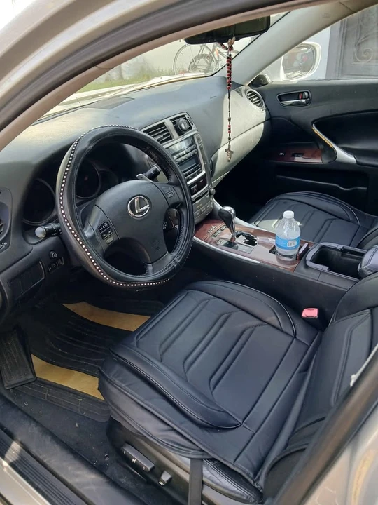 2007 Lexus LX 2nd Gen - Image 10 of 12