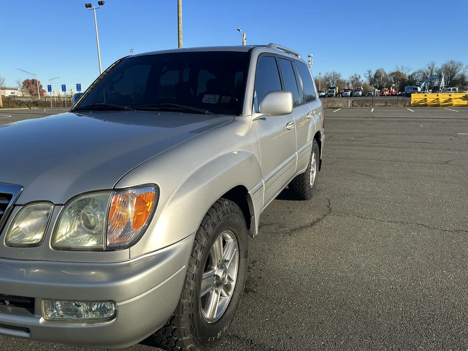 2007 Lexus LX 2nd Gen - Image 20 of 31