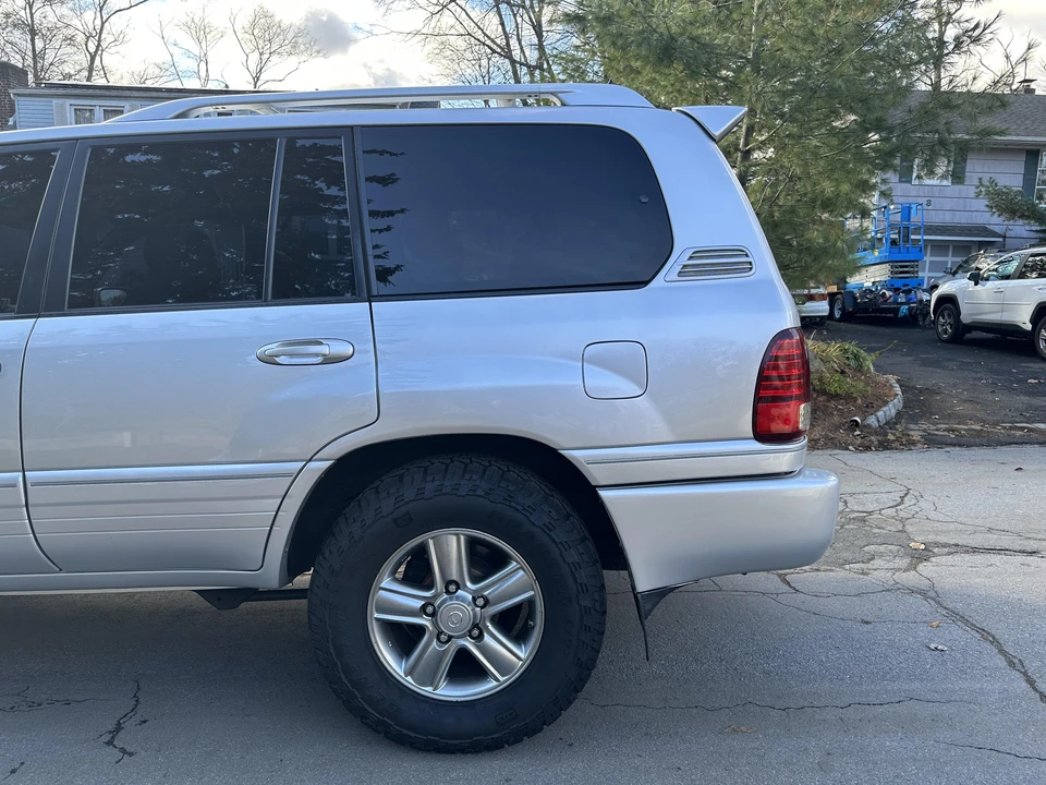 2007 Lexus LX 2nd Gen - Image 27 of 31