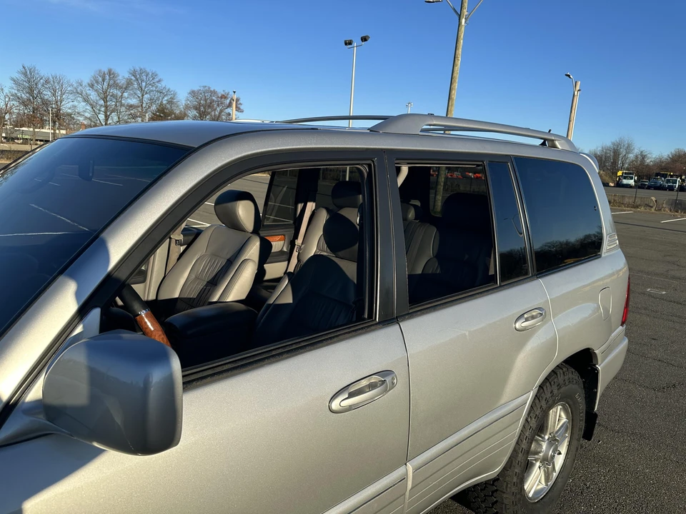 2007 Lexus LX 2nd Gen - Image 25 of 31