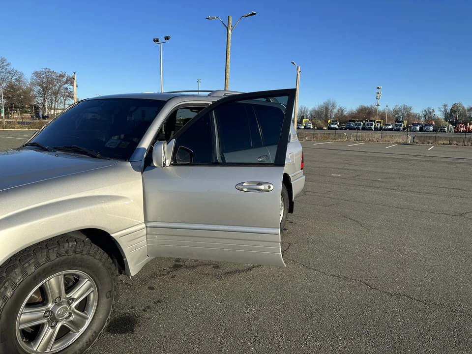 2007 Lexus LX 2nd Gen - Image 24 of 31