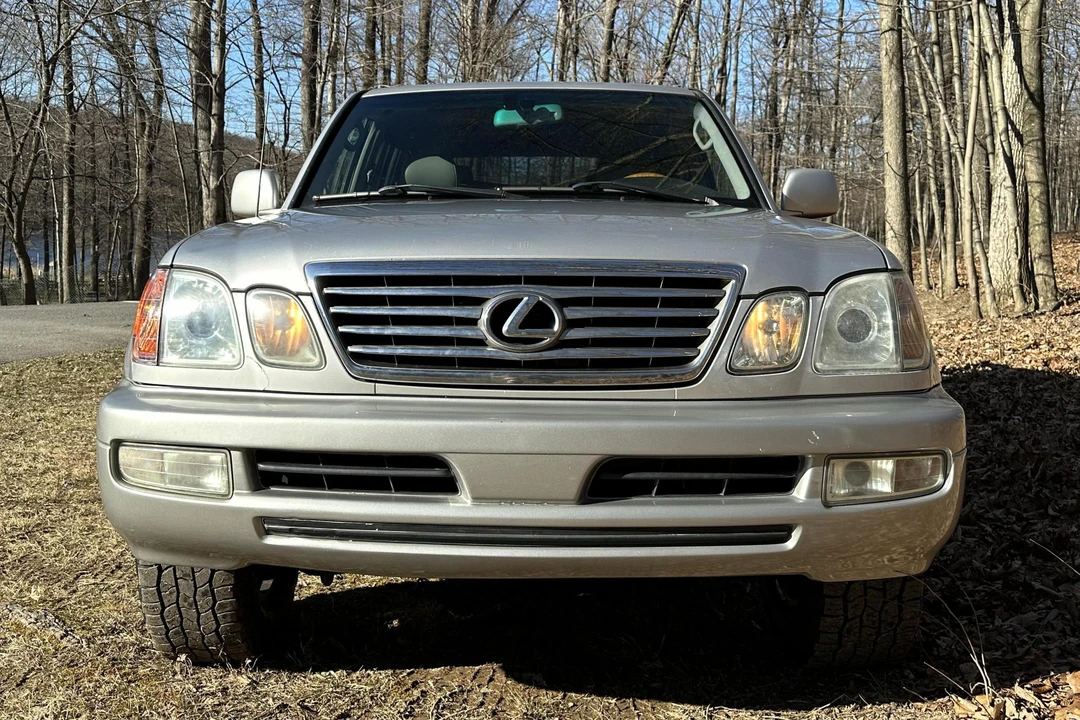 2007 Lexus LX 2nd Gen - Image 2 of 31