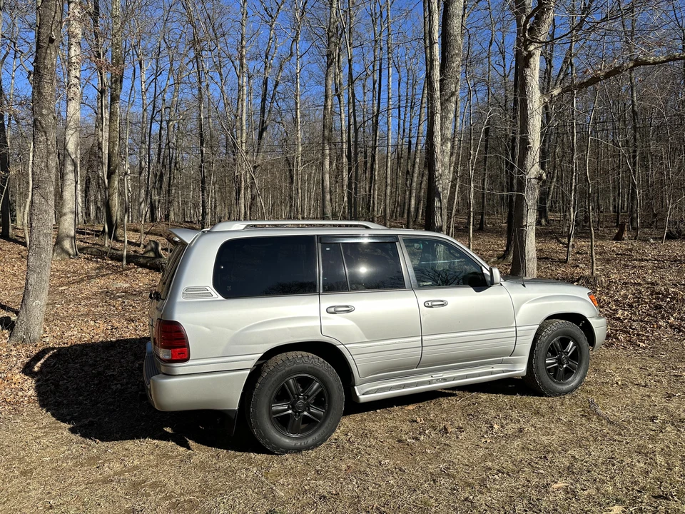 2007 Lexus LX 2nd Gen - Image 19 of 31
