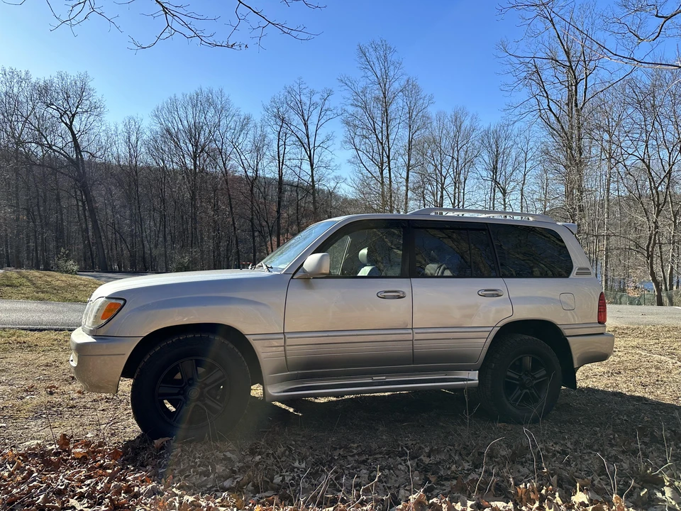 2007 Lexus LX 2nd Gen - Image 14 of 31