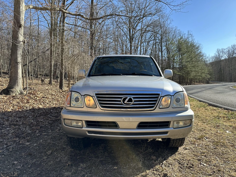 2007 Lexus LX 2nd Gen - Image 23 of 31