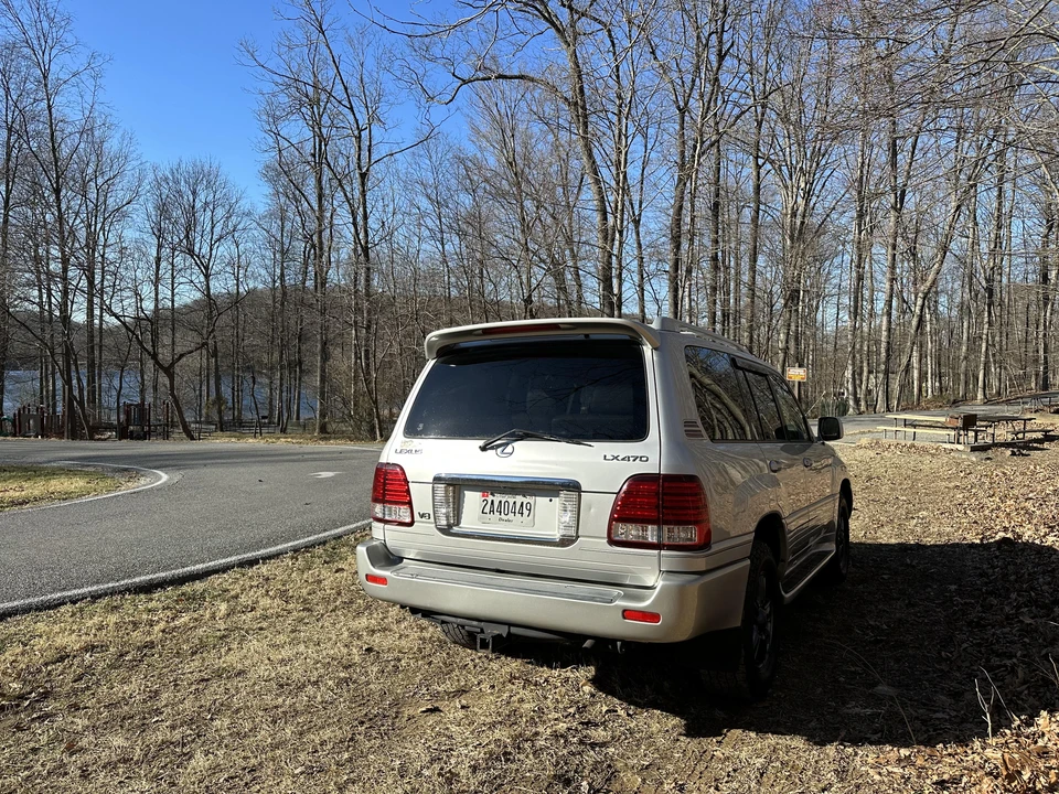 2007 Lexus LX 2nd Gen - Image 16 of 31