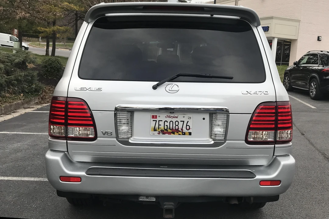 2007 Lexus LX 2nd Gen - Image 5 of 31