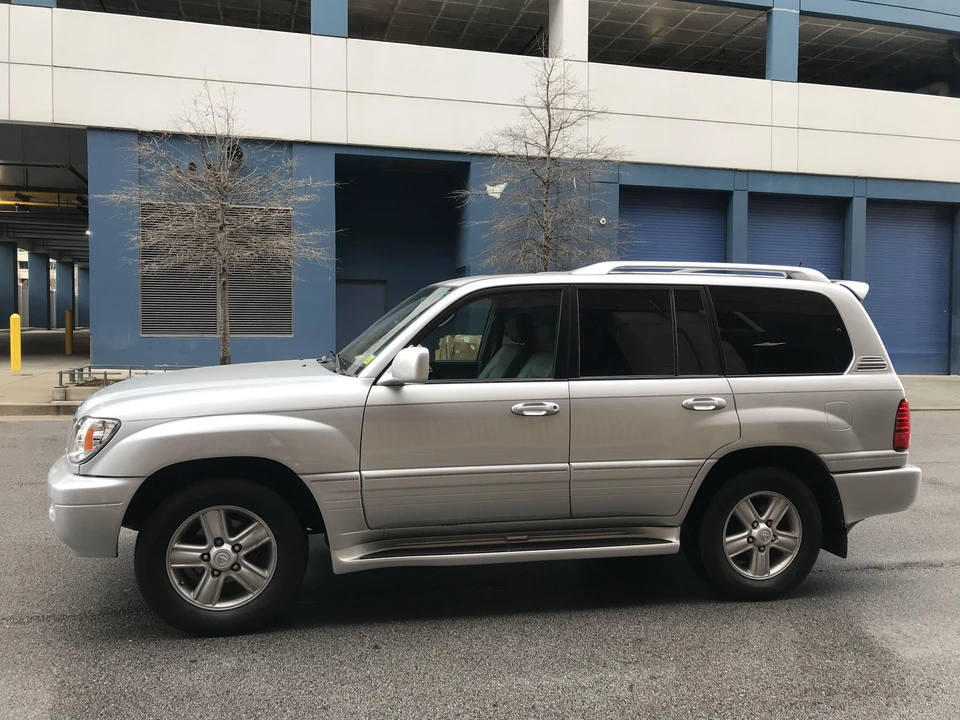 2007 Lexus LX 2nd Gen - Image 13 of 31