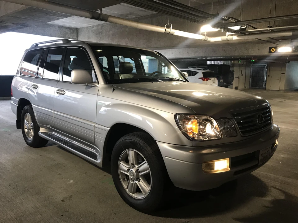 2007 Lexus LX 2nd Gen - Image 29 of 31
