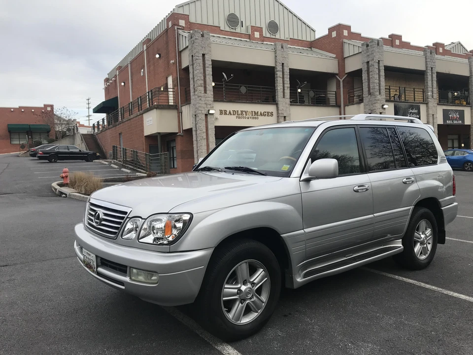 2007 Lexus LX 2nd Gen - Image 10 of 31