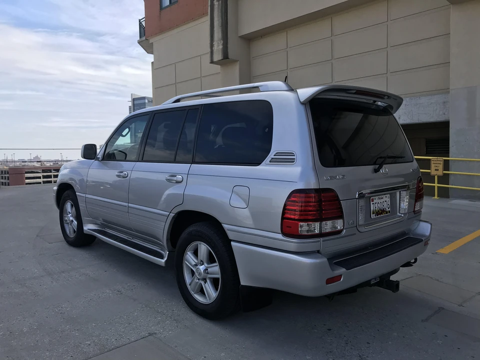 2007 Lexus LX 2nd Gen - Image 20 of 31