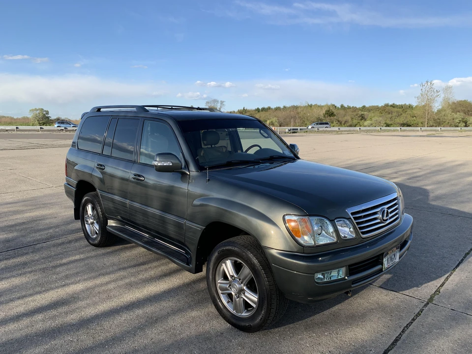 2007 Lexus LX 2nd Gen - Image 15 of 30