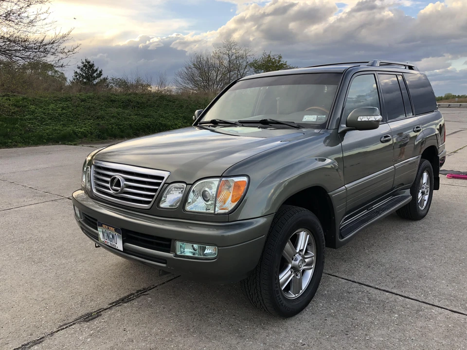 2007 Lexus LX 2nd Gen - Image 7 of 30