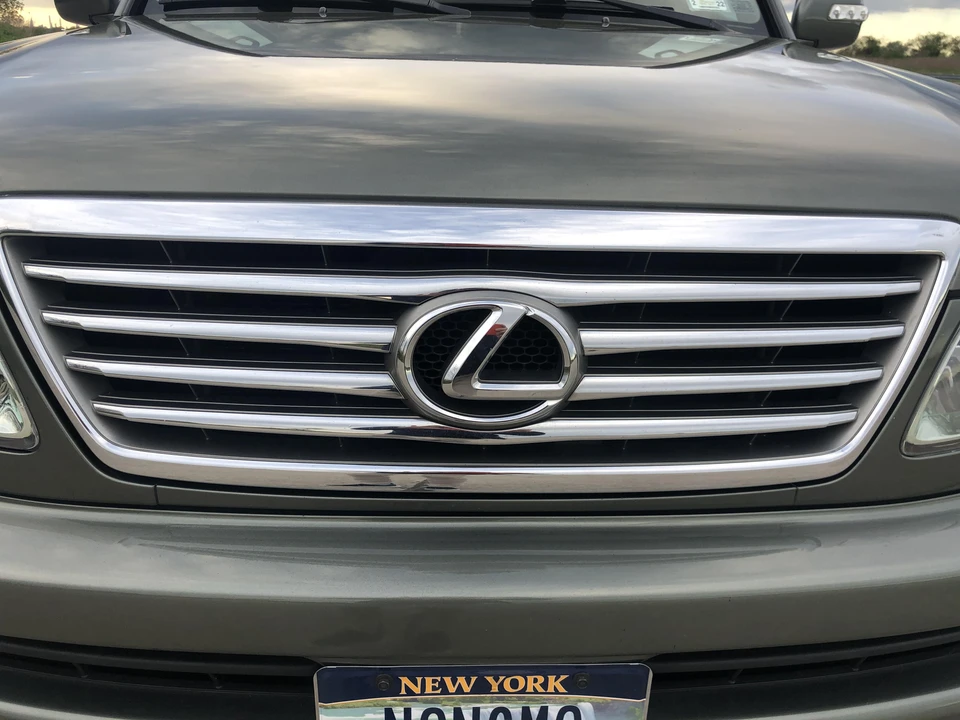 2007 Lexus LX 2nd Gen - Image 17 of 30