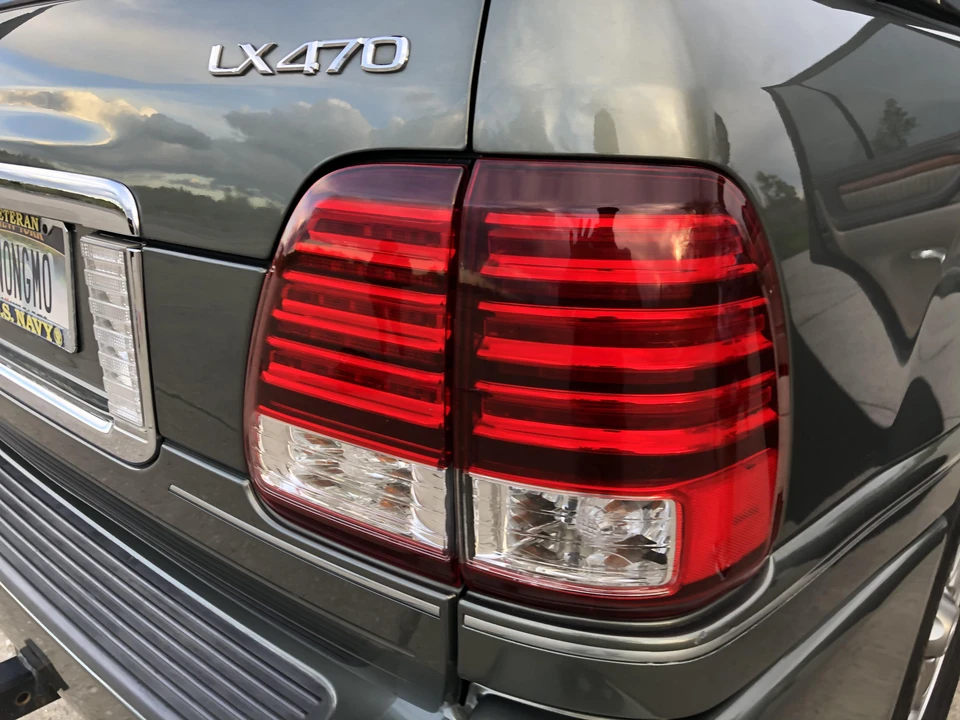 2007 Lexus LX 2nd Gen - Image 28 of 30