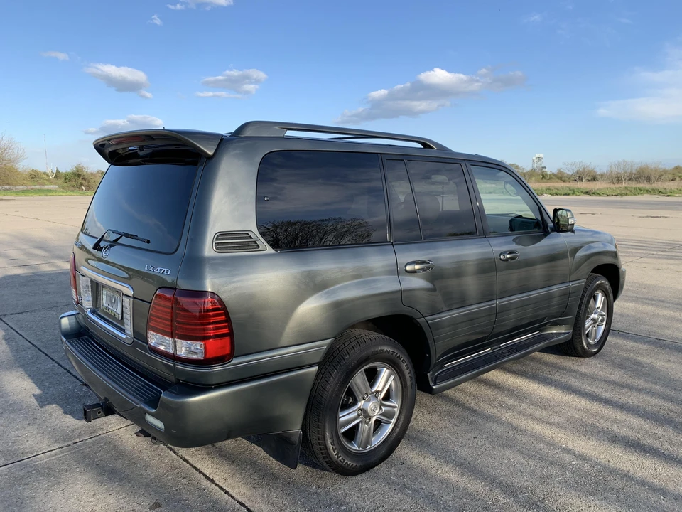 2007 Lexus LX 2nd Gen - Image 11 of 30
