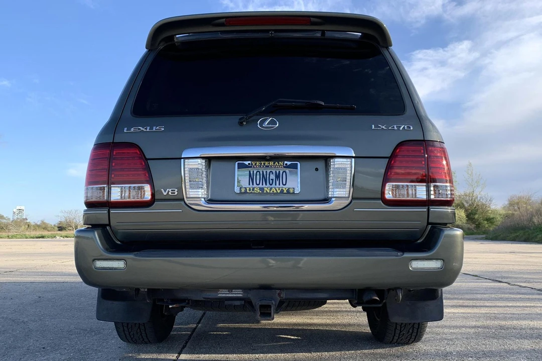 2007 Lexus LX 2nd Gen - Image 5 of 30