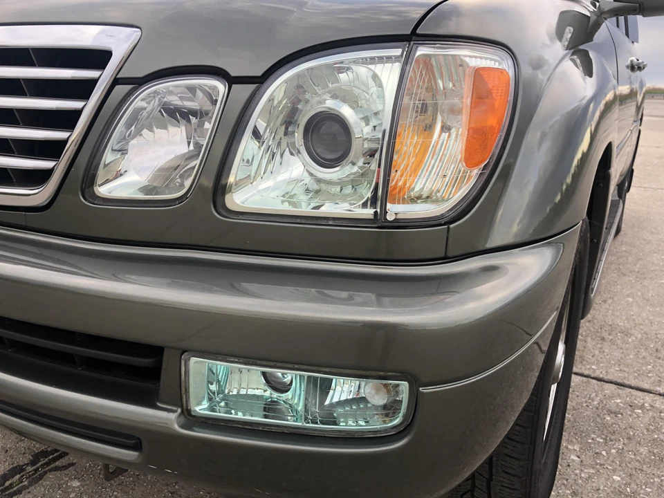 2007 Lexus LX 2nd Gen - Image 18 of 30
