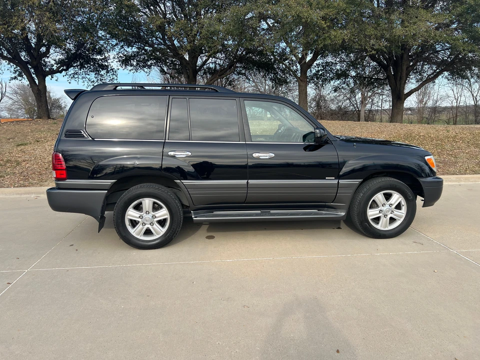 2007 Lexus LX 2nd Gen - Image 9 of 31