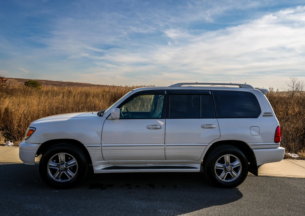 2007 Lexus LX 2nd Gen - Image 12 of 31