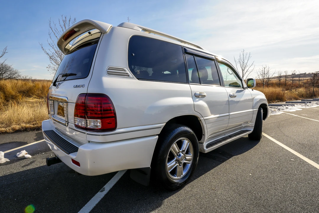 2007 Lexus LX 2nd Gen - Image 16 of 31