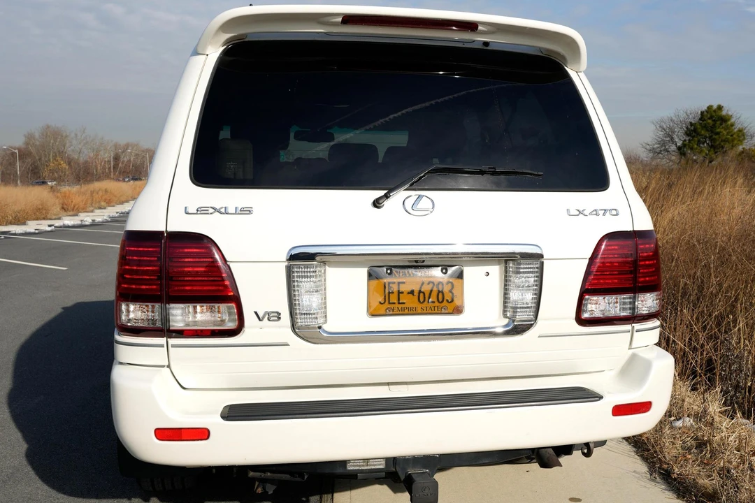 2007 Lexus LX 2nd Gen - Image 5 of 31