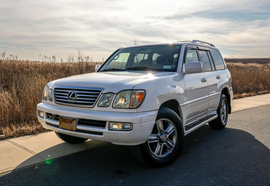 2007 Lexus LX 2nd Gen - Image 9 of 31