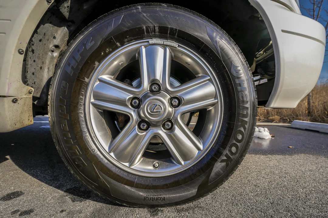 2007 Lexus LX 2nd Gen - Image 22 of 31