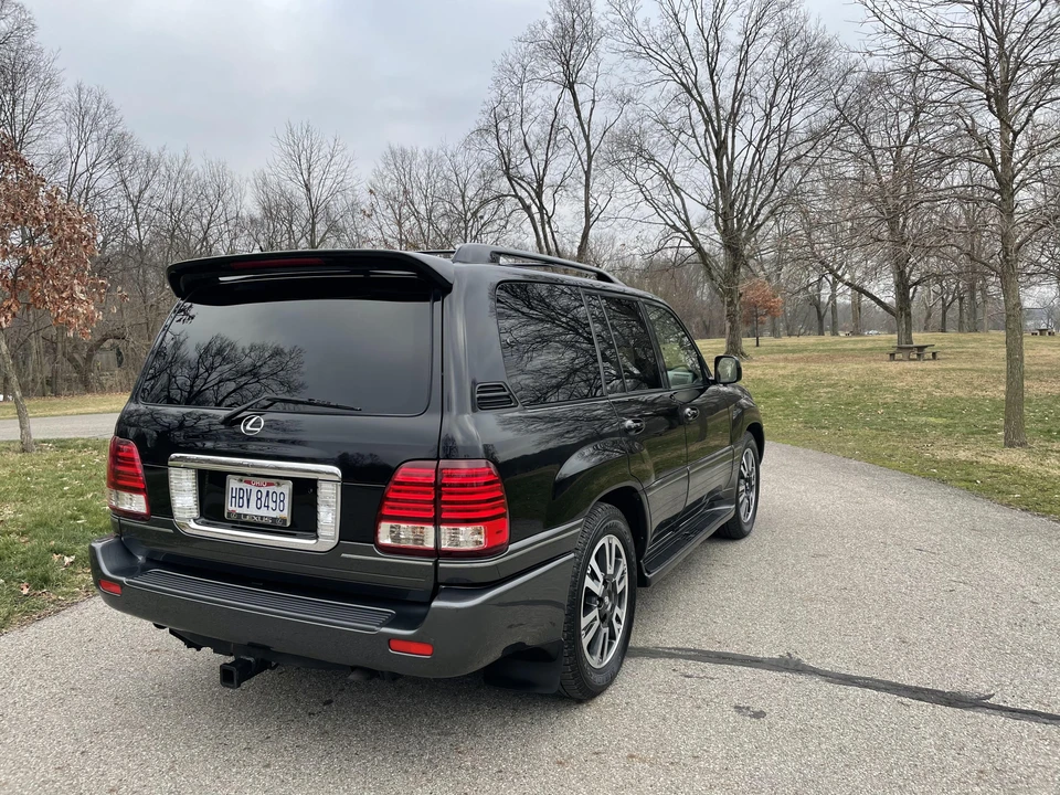 2007 Lexus LX 2nd Gen - Image 25 of 31