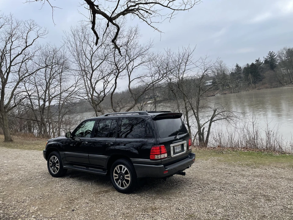 2007 Lexus LX 2nd Gen - Image 15 of 31