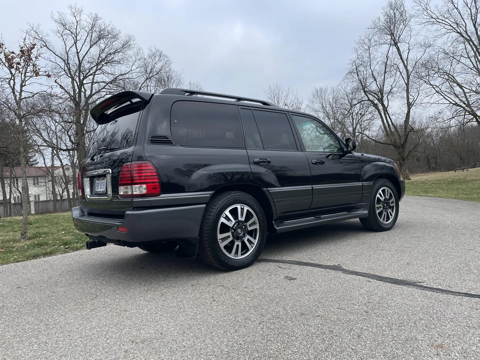 2007 Lexus LX 2nd Gen - Image 27 of 31