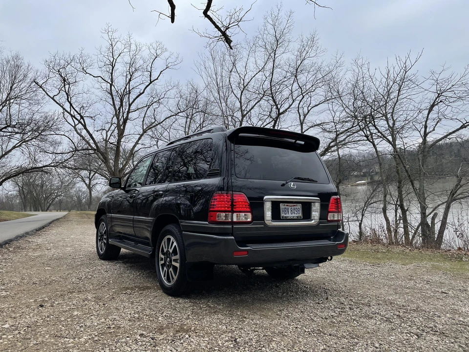 2007 Lexus LX 2nd Gen - Image 16 of 31