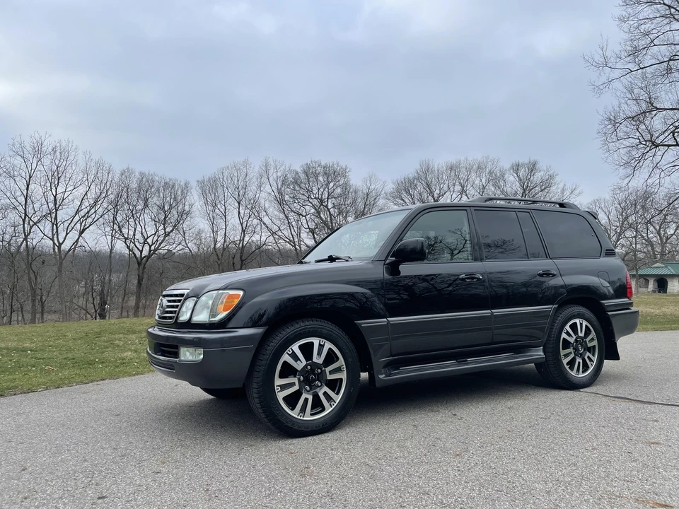 2007 Lexus LX 2nd Gen - Image 9 of 31