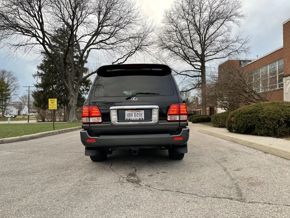 2007 Lexus LX 2nd Gen - Image 20 of 31