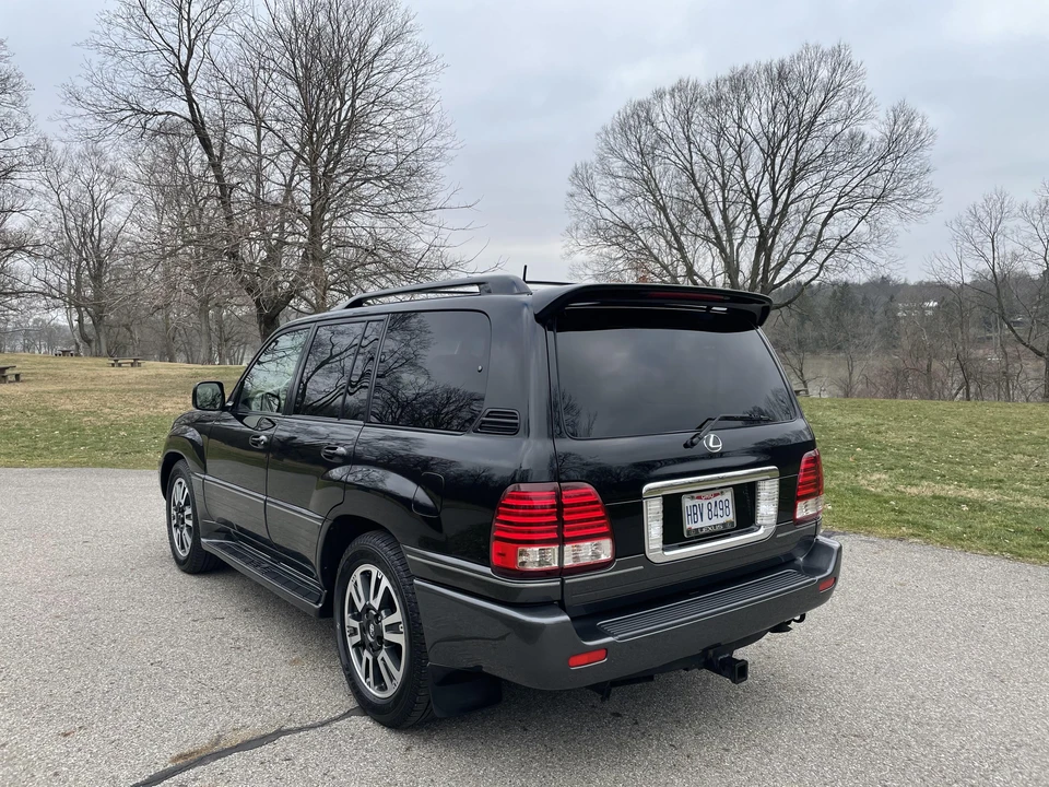 2007 Lexus LX 2nd Gen - Image 17 of 31