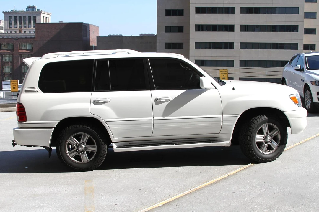 2007 Lexus LX 2nd Gen - Image 13 of 16