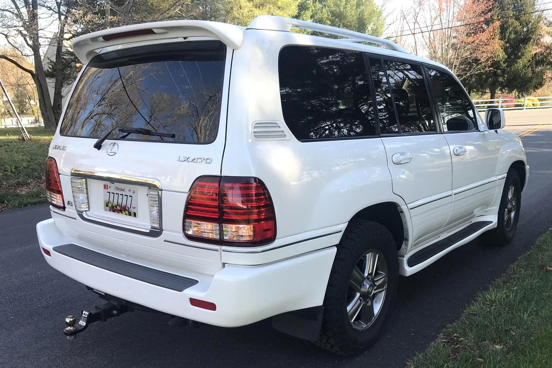 2007 Lexus LX 2nd Gen - Image 4 of 16