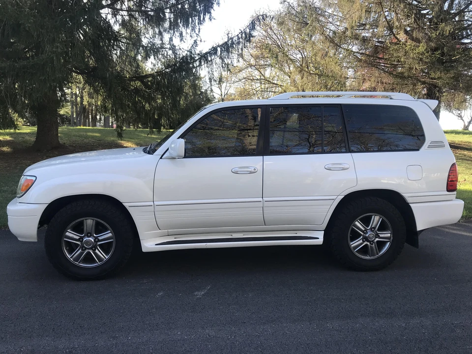 2007 Lexus LX 2nd Gen - Image 8 of 16